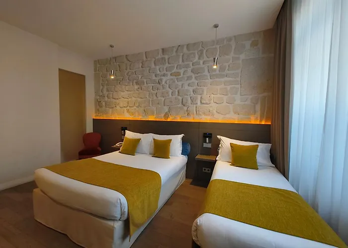 Familia Hotel Paris